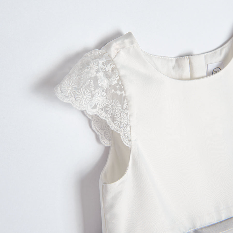 Girls Frock With Half Sleeves