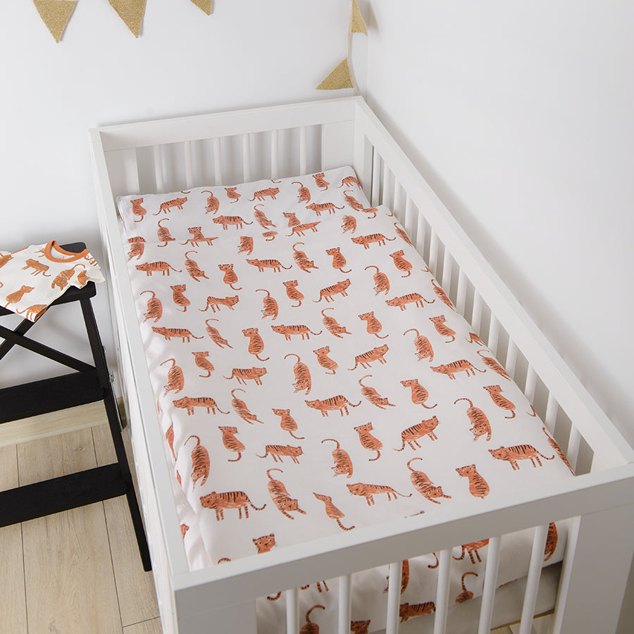 2 Piece Baby Bedding Set White Tigers CC CTB2432122